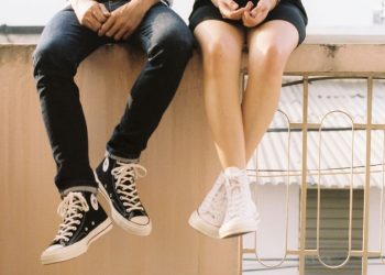 Cum îi înveți pe adolescenți să spună nu sexului?
