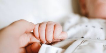 Contactul emoțional dintre copil şi părinte