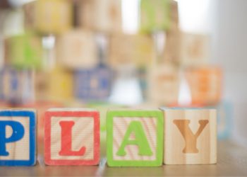 Cum ținem copiii DEPARTE de TELEFOANE și TABLETE?