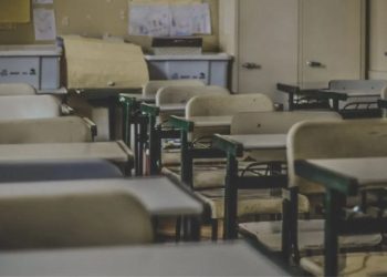 Știi că ești mamă de elev când...