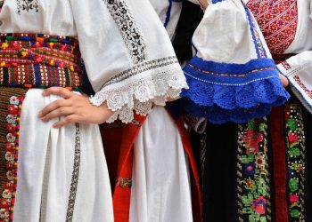 Tu ce faci de ziua naționala a României?