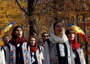 Cautand mereu carari