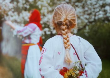 O singură iubirei mare Cântec pentru Mama