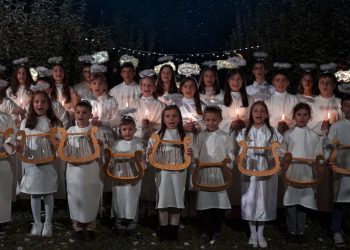 Peste-a cerului fereastra